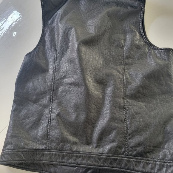 Jou Jou Edgy Vest - Picture 6 of 8